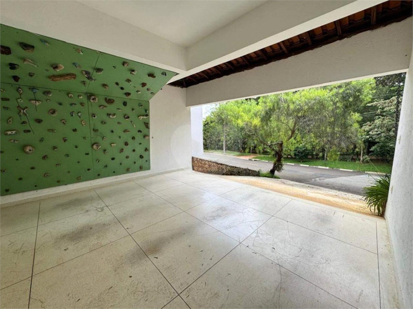Casa à venda com 3 quartos, sendo 1 suíte,  no condomínio Residencial Recanto dos Paturis, Vinhedo - SP