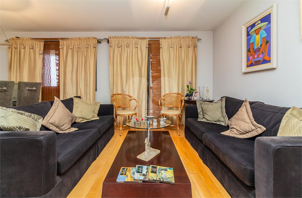 Apartamento à venda com 4 quartos, sendo 3 suítes, em Alto da Lapa, São Paulo, SP