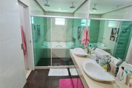 Casa para alugar com 5 suítes no condomínio Recanto das Garças V, Cotia - SP