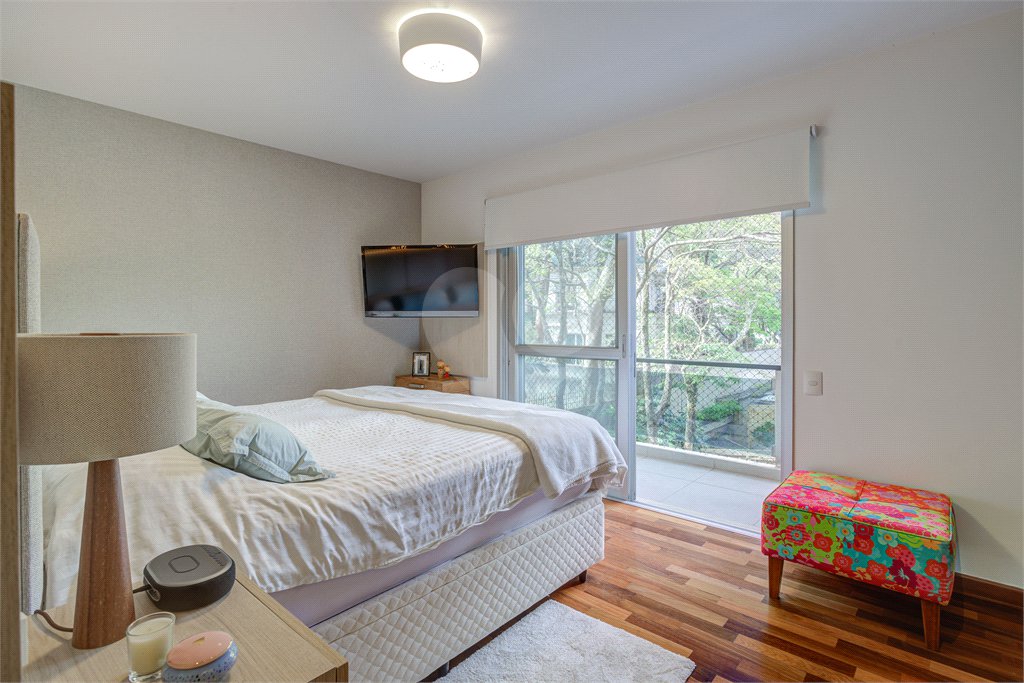 Apartamento à venda com 4 quartos, sendo 1 suíte, em Alto da Boa Vista, São Paulo, SP