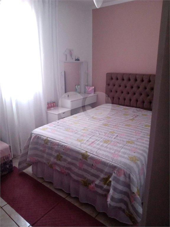 Sobrado à venda com 6 quartos em Horto, São Paulo, SP