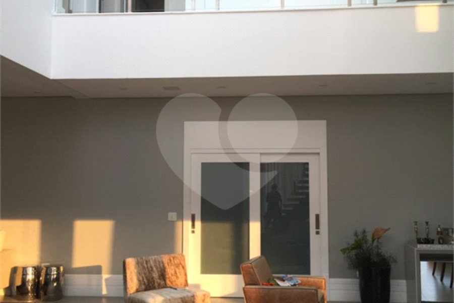 Casa à venda ou para alugar com 4 suítes no condomínio Suíça da Cantareira, Mairiporã - SP