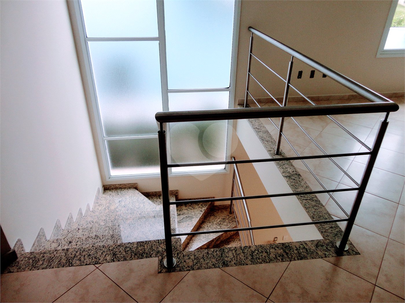 Casa à venda com 3 suítes no condomínio Residencial Jardim América, Vinhedo - SP