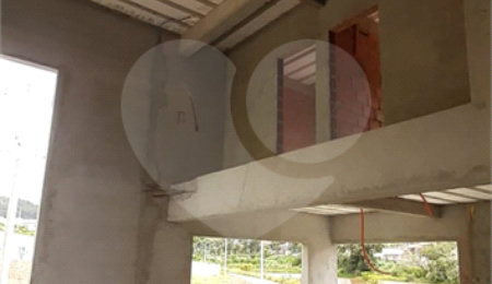 Sobrado à venda com 3 quartos, sendo 1 suíte, em Jardim Centenário, Atibaia, SP
