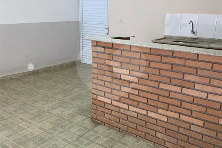Sobrado à venda com 3 quartos, sendo 1 suíte, em Vila Lageado, São Paulo, SP