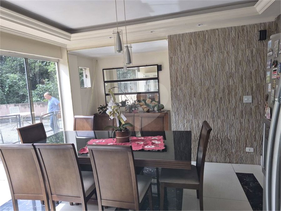 Casa à venda com 4 suítes no condomínio Associação Reserva das Hortênsias, Mairiporã - SP