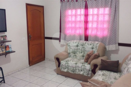 Casa à venda com 3 quartos em Colina dos Pinheiros, Valinhos, SP