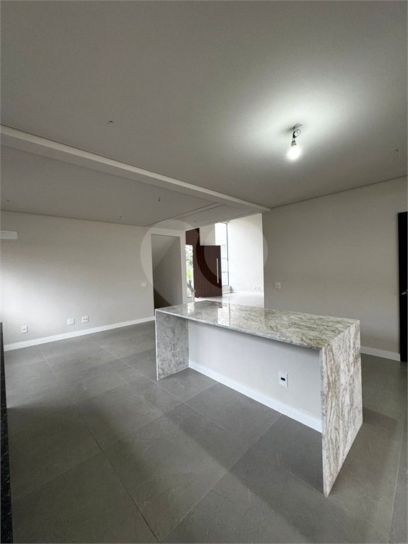 Casa à venda com 3 suítes no condomínio Belvedere I, Votorantim - SP