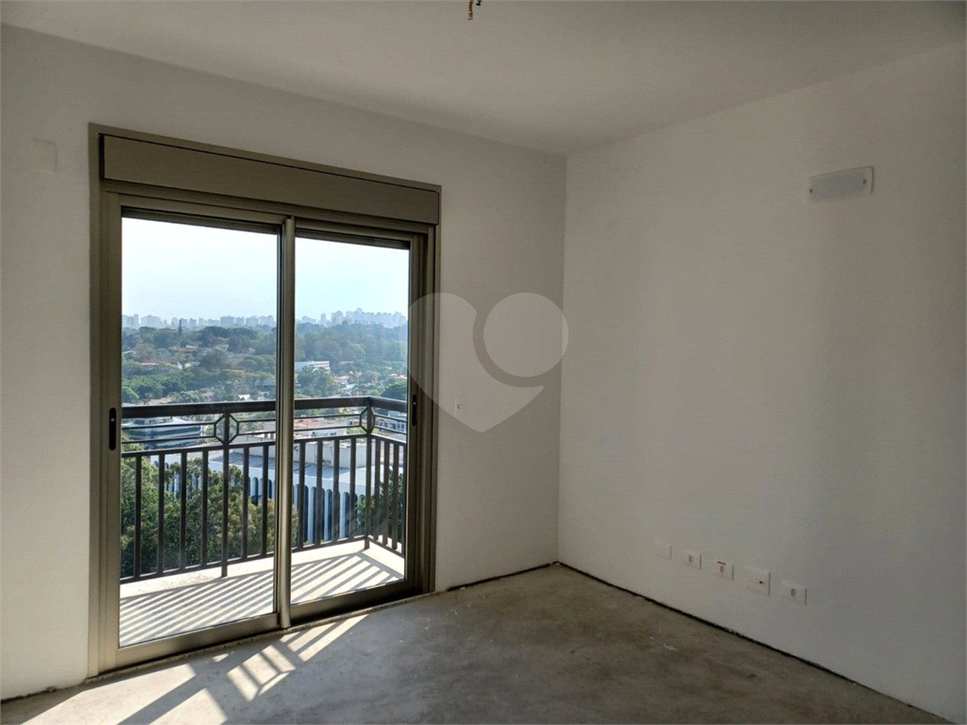 Apartamento à venda com 4 suítes em Real Parque, São Paulo, SP