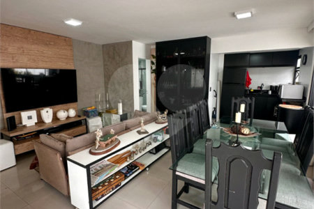 Apartamento à venda com 3 quartos, sendo 1 suíte, em Vila Regente Feijó, São Paulo, SP