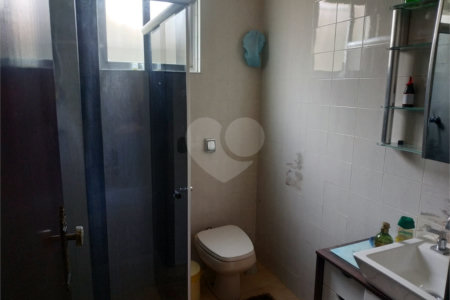 Casa Térrea à venda com 3 quartos, sendo 1 suíte,  em Interlagos, São Paulo, SP