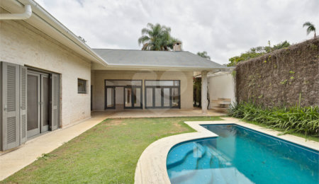 Casa Térrea à venda com 5 quartos, sendo 3 suítes,  em Alto da Boa Vista, São Paulo, SP