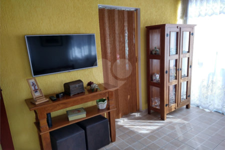 Sobrado à venda com 3 quartos, sendo 2 suítes, em Jardim Hubert, Indaiatuba, SP