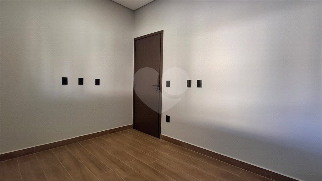 Casa à venda com 3 quartos, sendo 1 suíte, no condomínio Horto Florestal 1, Sorocaba - SP