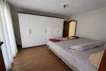 Casa à venda com 3 quartos, sendo 1 suíte, em Centreville, Santo André, SP