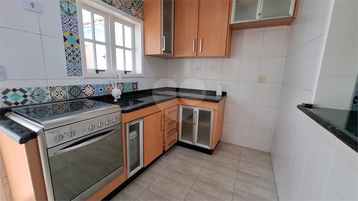 Casa à venda com 2 suítes no condomínio Village Palmas, São Paulo - SP
