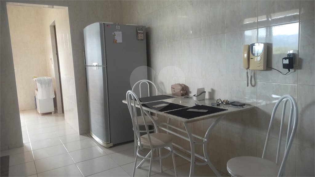 Casa à venda com 3 quartos, sendo 1 suíte, no condomínio Serra da Estrela, Atibaia - SP