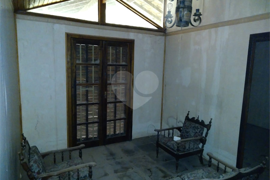 Casa à venda com 5 quartos, sendo 1 suíte, em Mantiqueira, Mairiporã, SP