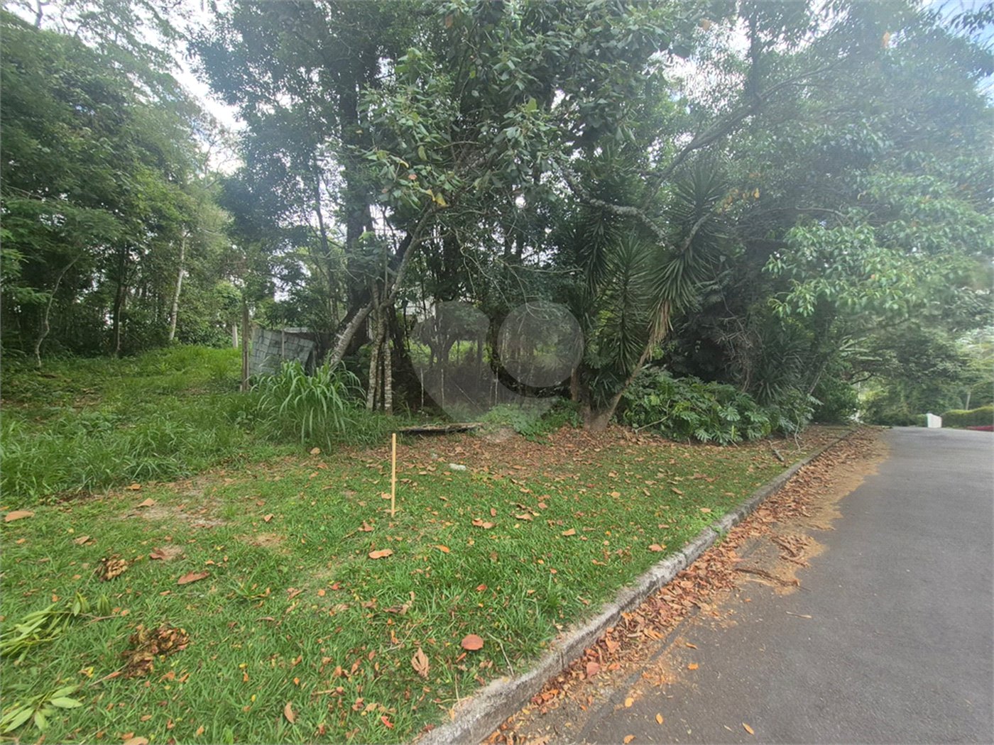 Terreno à venda no condomínio Alpes da Cantareira, Mairiporã - SP