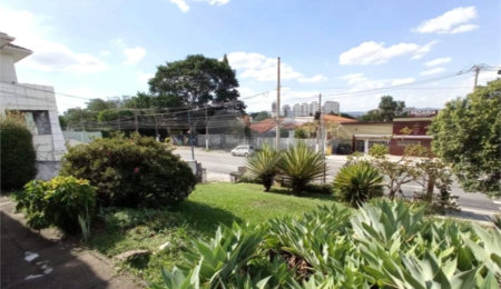 Casa à venda com 4 quartos, sendo 1 suíte,  em Lapa, São Paulo, SP