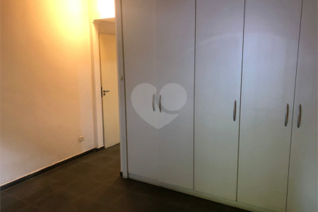 Casa Térrea à venda com 4 quartos, sendo 2 suítes, em Jardim das Bandeiras, São Paulo, SP