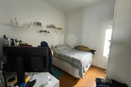 Casa Térrea à venda com 2 quartos, sendo 1 suíte, em Chora Menino, São Paulo, SP