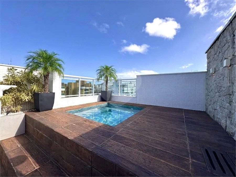 Cobertura à venda com 4 quartos, sendo 2 suítes,  em Riviera de São Lourenço, Bertioga, SP