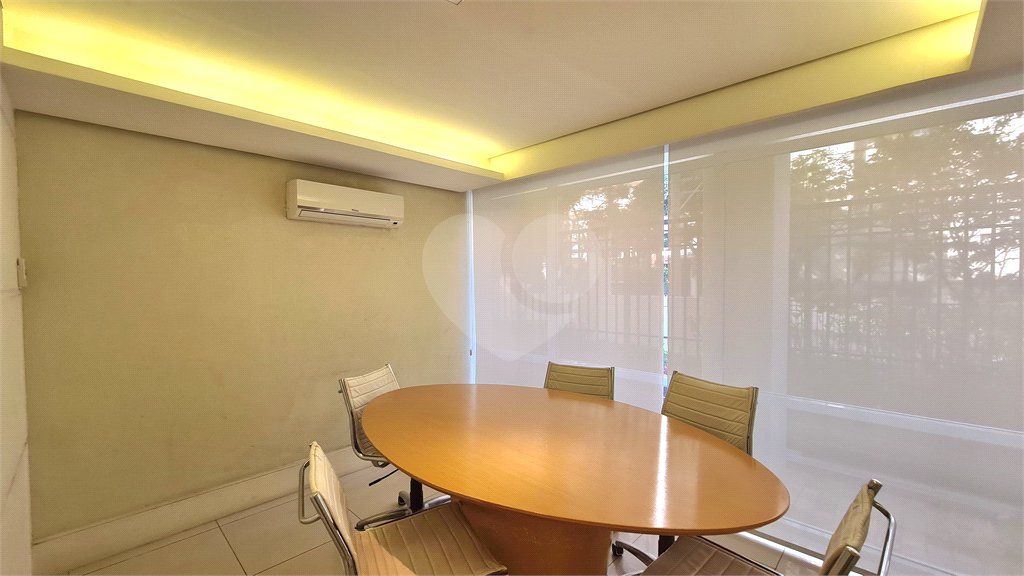 Apartamento à venda ou para alugar com 3 quartos, sendo 2 suítes, em Pinheiros, São Paulo, SP