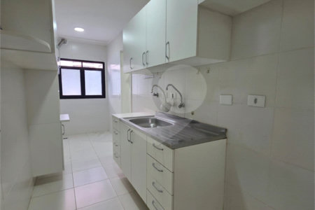 Apartamento à venda com 2 quartos, sendo 1 suíte, em Vila Olímpia, São Paulo, SP
