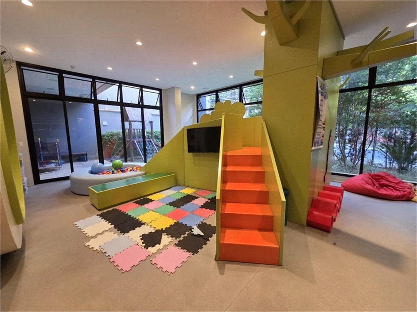 Apartamento à venda com 2 quartos, sendo 1 suíte, em Pinheiros, São Paulo, SP
