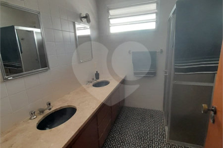 Casa para alugar com 3 quartos, sendo 1 suíte,  em Vila Sônia, São Paulo, SP