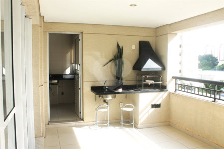 Apartamento à venda com 3 suítes em Vila Gilda, Santo André, SP