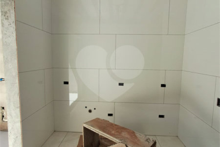 Sobrado à venda com 3 quartos, sendo 1 suíte,  em Vila Laís, São Paulo, SP