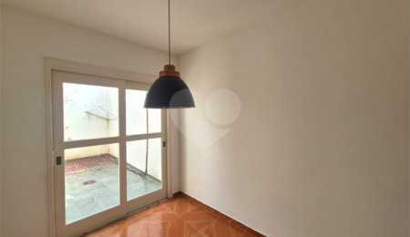 Casa à venda com 3 quartos, sendo 2 suítes,  no condomínio Quintas Marajoara, São Paulo - SP