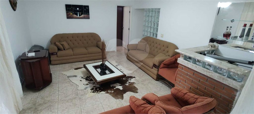 Chácara à venda com 5 quartos, sendo 2 suítes, no Centro, Piracaia, SP