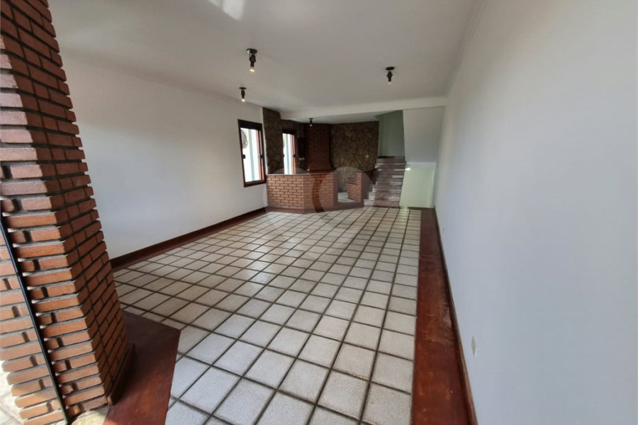 Sobrado à venda com 3 quartos, sendo 1 suíte, em City Recanto Anastácio, São Paulo, SP