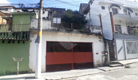 Sobrado à venda com 4 quartos em Parada Inglesa, São Paulo, SP