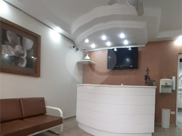 Casa para alugar com 3 quartos no condomínio Diva da Silva, São Paulo - SP