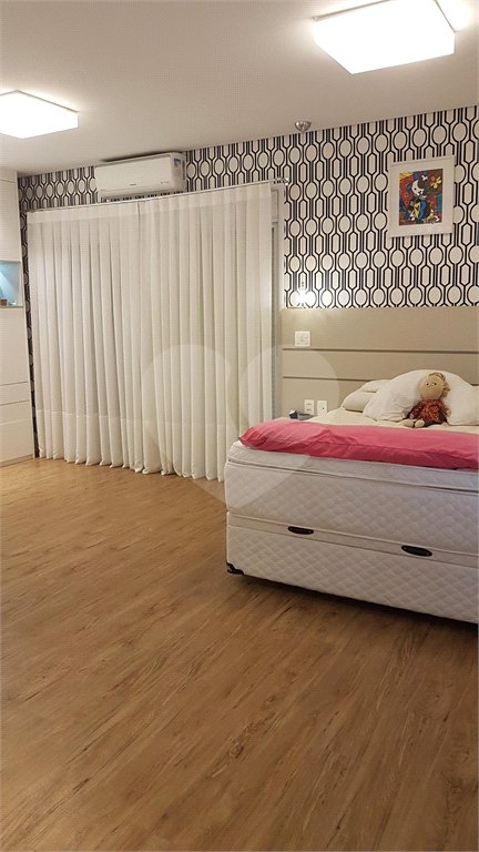 CASA A VENDA NO URBANOVA, CONDOMINIO JAGUARY, 4 DORMITORIOS, 4 SUITES, 5 VAGAS, PISCINA, SJC