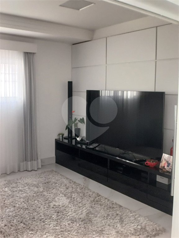 Casa à venda com 4 suítes no condomínio Parque da Figueiras, Mogi das Cruzes - SP