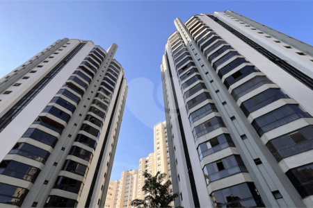Apartamento à venda com 4 quartos, sendo 1 suíte, em Vila Mariana, São Paulo, SP
