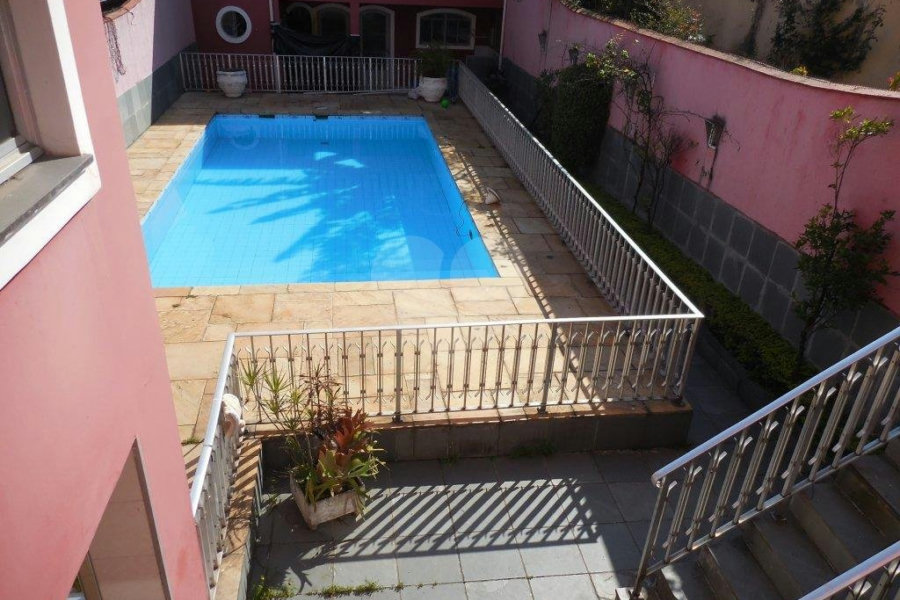 Sobrado à venda com 4 quartos, sendo 3 suítes, em Vila Gustavo, São Paulo, SP
