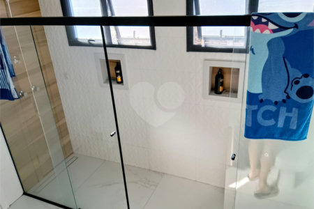 Casa à venda ou para alugar com 4 suítes no Centro, Jambeiro, SP