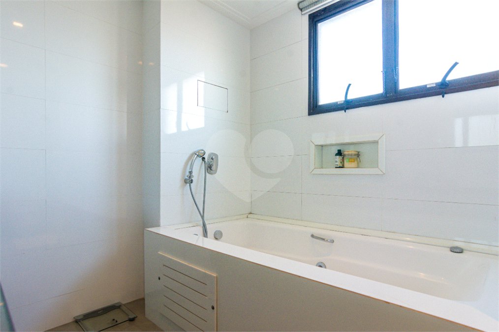 Apartamento à venda com 3 suítes em Granja Julieta, São Paulo, SP