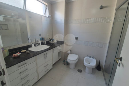Apartamento à venda com 3 quartos, sendo 1 suíte, em Itaim Bibi, São Paulo, SP