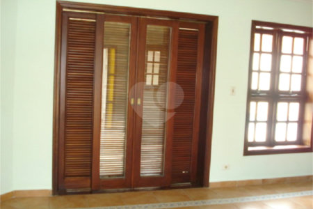Sobrado para alugar com 5 quartos, sendo 2 suítes,  em Vila Suíça, Indaiatuba, SP
