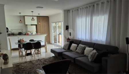 Casa Térrea à venda com 3 suítes em Jardim Estância Brasil, Atibaia, SP