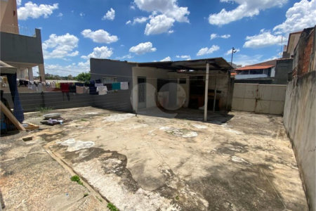 Casa à venda com 7 quartos, sendo 2 suítes, em Vila Augusta, Sorocaba, SP