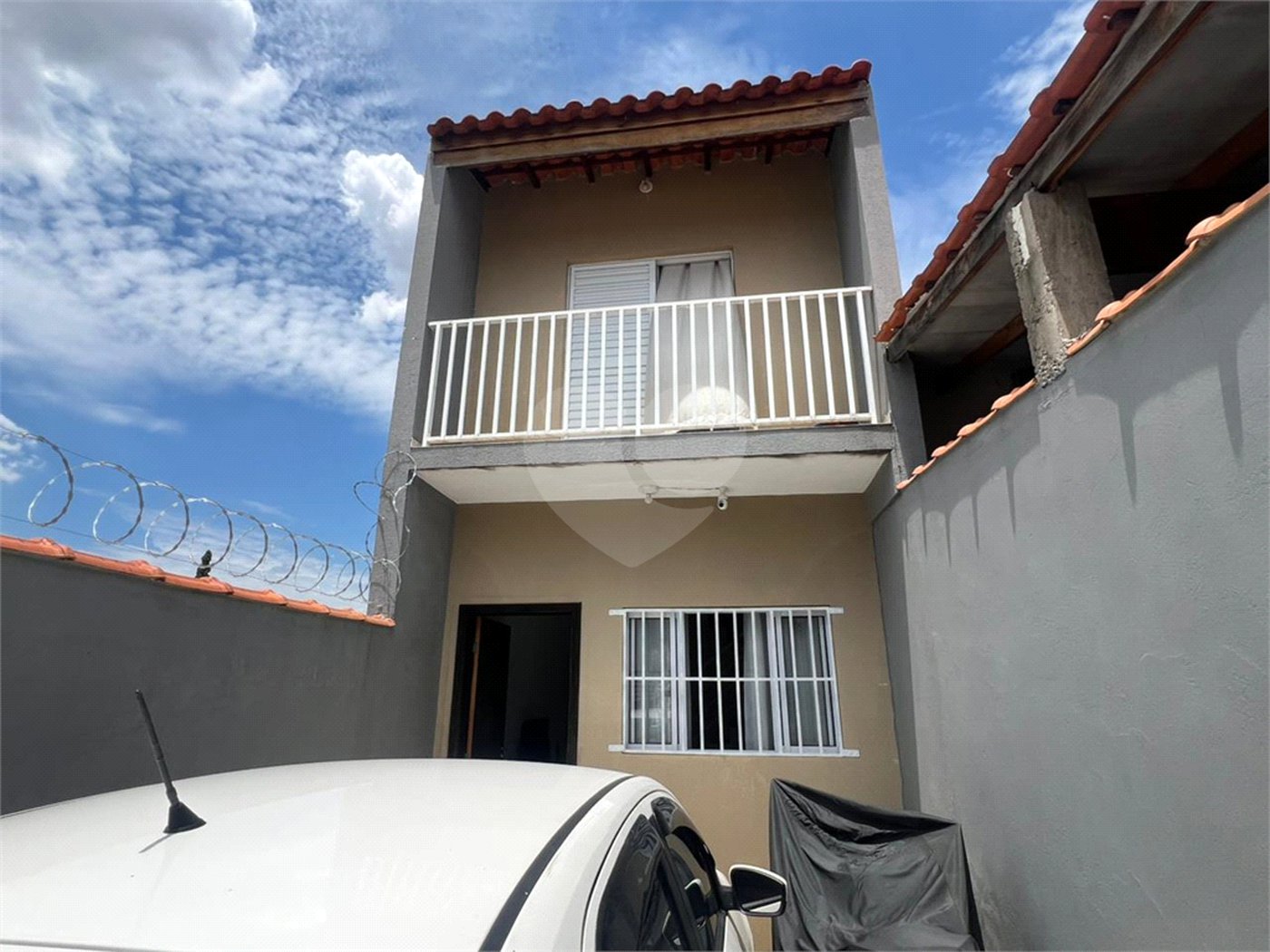 Casa à venda com 2 quartos, sendo 1 suíte, em Vila Barão, Sorocaba, SP
