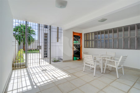 Casa à venda com 3 suítes em Interlagos, São Paulo, SP